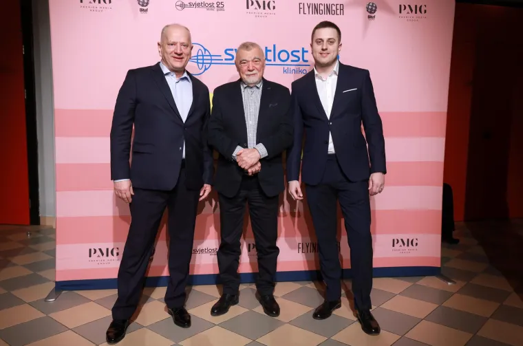 Nikica Gabrić, Stjepan Mesić