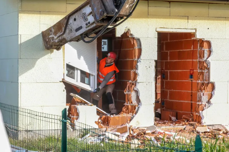 Ru&scaron;e se bespravni objekti u Istri