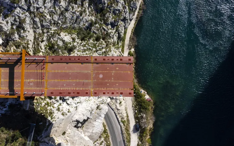 Milimetri nas dijele od spajanja novog mosta iznad Cetine. Ovo su posljednje fotografije prije samog otvaranja