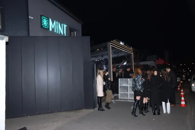 Ana Nikolić 'zapalila' zagrebački klub: Srpsku pjevačicu slušale su Severina i Soraja Vučelić