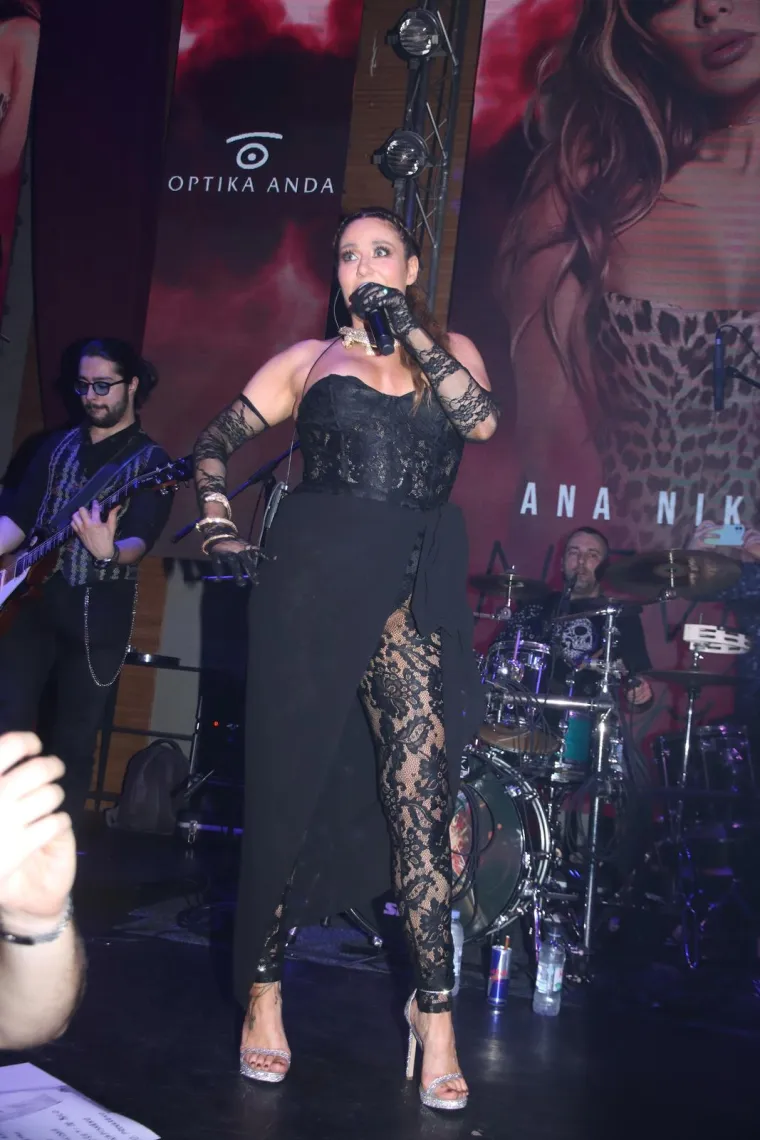 Ana Nikolić 'zapalila' zagrebački klub: Srpsku pjevačicu slušale su Severina i Soraja Vučelić