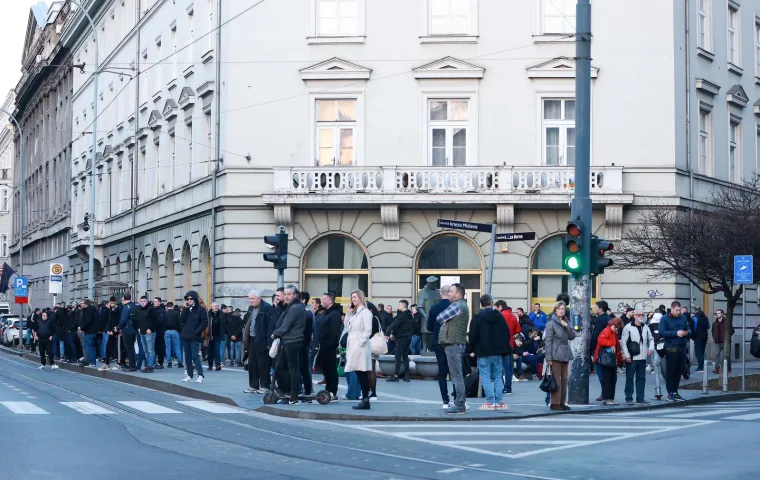 Boysi se okupili pred Sheratonom, ovo je najvažniji dan za Dinamo od 2000. godine