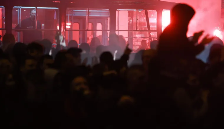 Pazite kakav su show Boysi napravili pred hotelom u kojemu se odlučuje o sudbini Dinama