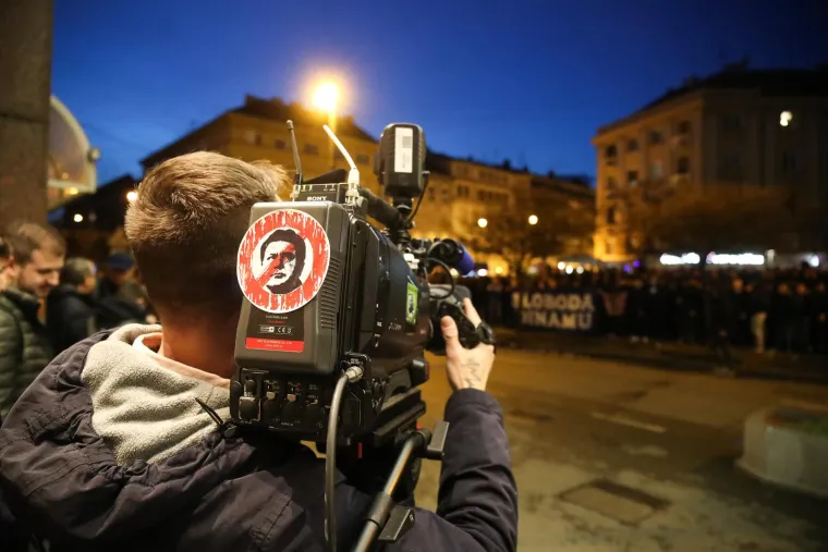 Pazite kakav su show Boysi napravili pred hotelom u kojemu se odlučuje o sudbini Dinama