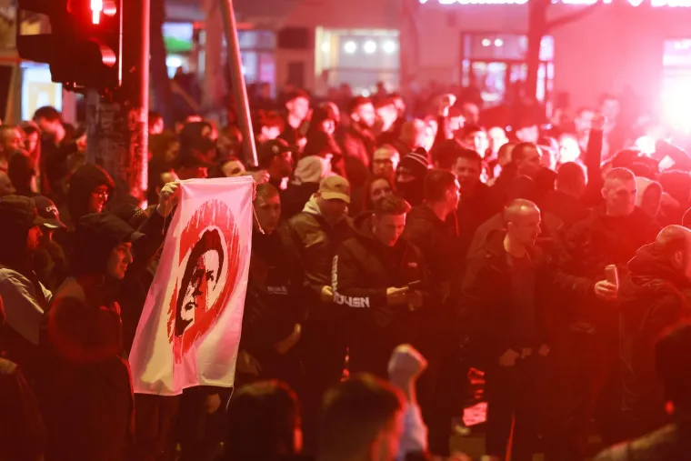 Pazite kakav su show Boysi napravili pred hotelom u kojemu se odlučuje o sudbini Dinama