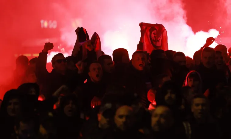 Pazite kakav su show Boysi napravili pred hotelom u kojemu se odlučuje o sudbini Dinama