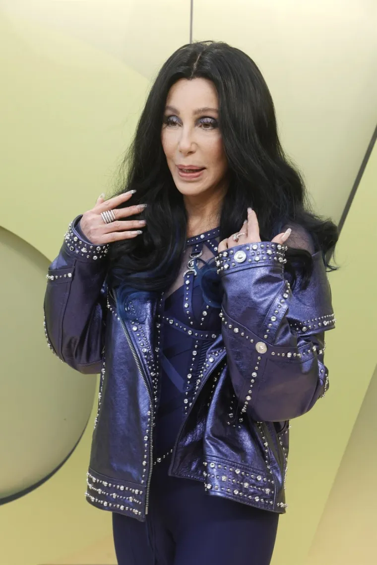 Cher na crveni tepih dovela 40 godina mlađeg frajera: 'Mi imamo ne&scaron;to posebno, zbog njega sam seksipilnija'