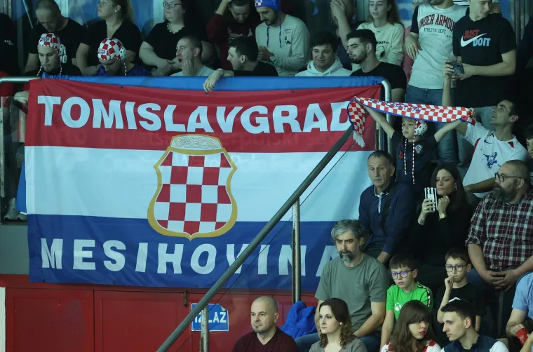 Jakov Kitarović ulovljen na spektaklu u Zagrebu: Ponovno se pojavio bez supruge Kolinde