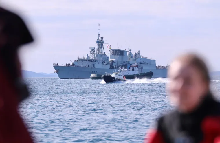 Iz Ministarstva obrane RH ranije su izvijestili da će skupina NATO brodova SNMG2 (Standing NATO Martime Group 2) posjetiti Hrvatsku ratnu mornaricu (HRM) i Grad Split u sklopu posjeta Hrvatskoj od 12. do 16. ožujka, a planirano je i zajedničko uvježbavanje na moru.