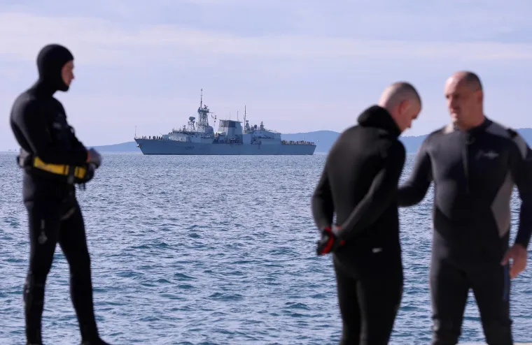 Pogledajte kakva 'zvjerka' je uplovila u splitsku luku, a uskoro dolazi i ostatak moćne NATO flotile