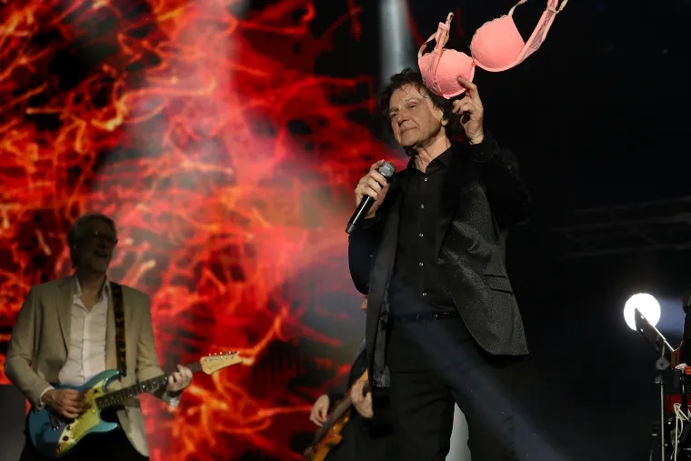 Čola je ba&scaron; povodom Dana žena najavio i otpjevao ovaj koncert. 