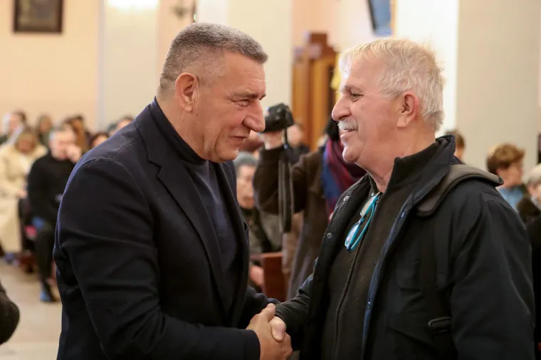 Ante Gotovina privukao pažnju ovim potezom: Pogledajte što je darovao crkvi u rodnim Pakoštanima