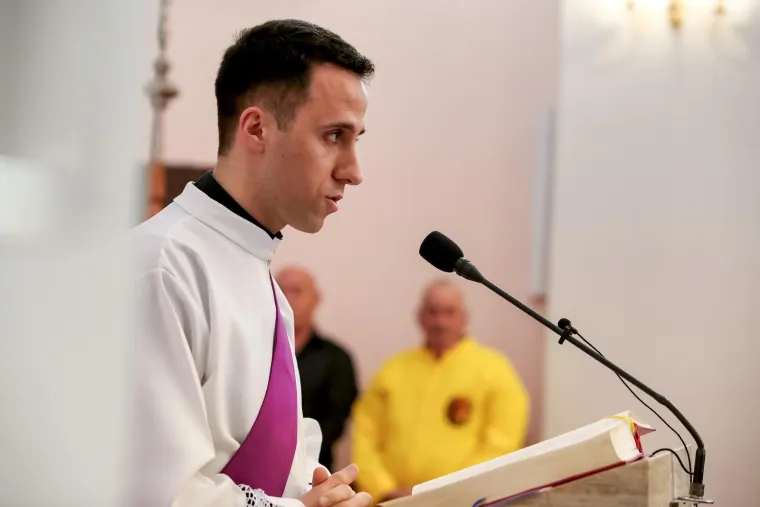 Ante Gotovina privukao pažnju ovim potezom: Pogledajte &scaron;to je darovao crkvi u rodnim Pako&scaron;tanima