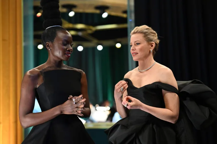 Danai Gurira i Elizabeth Banks