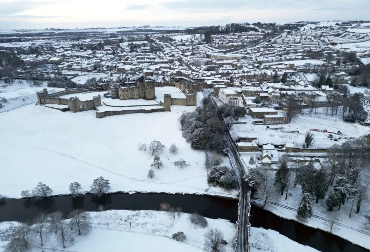 Snježna mećava prošli tjedan paralizirala je Englesku: Sad su temperature skočile, ali ledeno doba se vraća