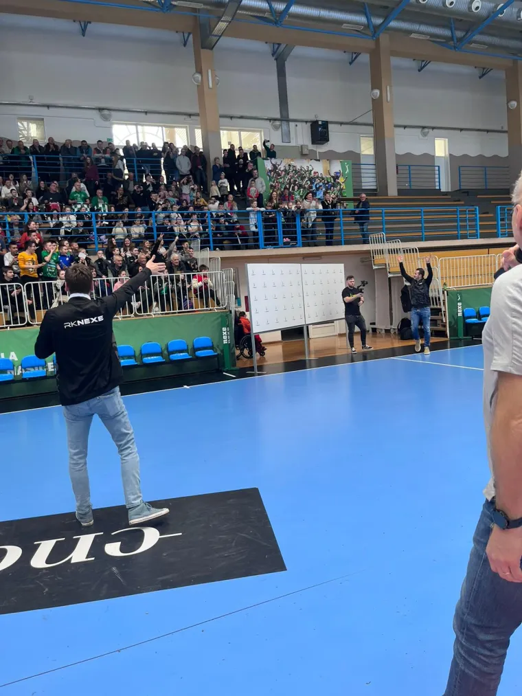 Spektakl na predstavljanju legendarnog Kauboja: Godinama ni jedan rukometaš u Hrvatskoj nije doživio ovakvu dobrodošlicu