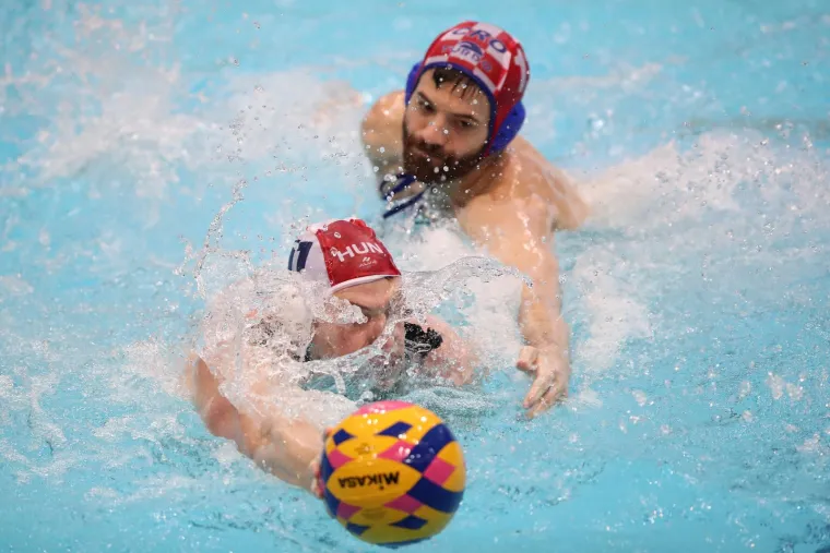 Barakude u bazenu, a Kolinda na tribinama: Pazite u kakvom dru&scaron;tvu biv&scaron;a hrvatska predsjednica prati utakmicu