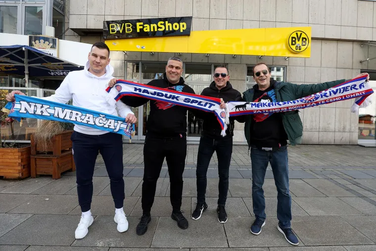 Hajdukovi navijači okupljaju se u centru Dortmunda: Bili će imati glasnu podr&scaron;ku