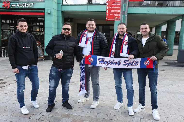 Hajdukovi navijači okupljaju se u centru Dortmunda: Bili će imati glasnu podr&scaron;ku