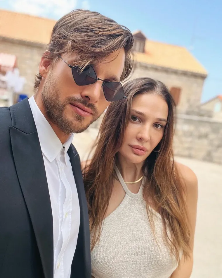 Tatjana Dragović se skinula u bikini i opasno zagolicala ma&scaron;tu, a bez teksta ostavlja i njezina torba od par tisuća eura