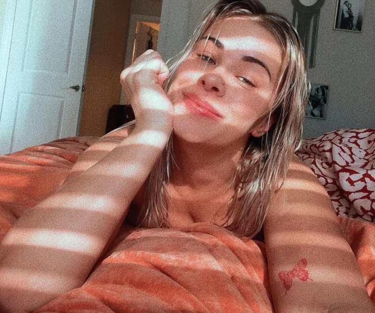 Provokativna borkinja fotografijom iz &scaron;ume zapalila mreže: Tetovaža koja se inače ne može vidjeti privukla mnoge