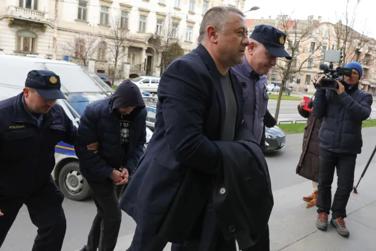 Privođenje HDZ-ova župana Damira Dekanića i suosumnjičenika na osječki sud