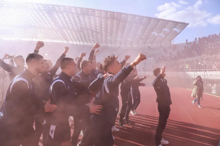 Poljud je danas gorio: Juniori Hajduka dočekani u spektakularnoj atmosferi, evo kako je sve izgledalo