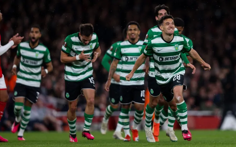 Pogledajte kadrove sinoćnje drame na Emiratesu i lica 'Topnika': Kao da ih je netko udario maljem