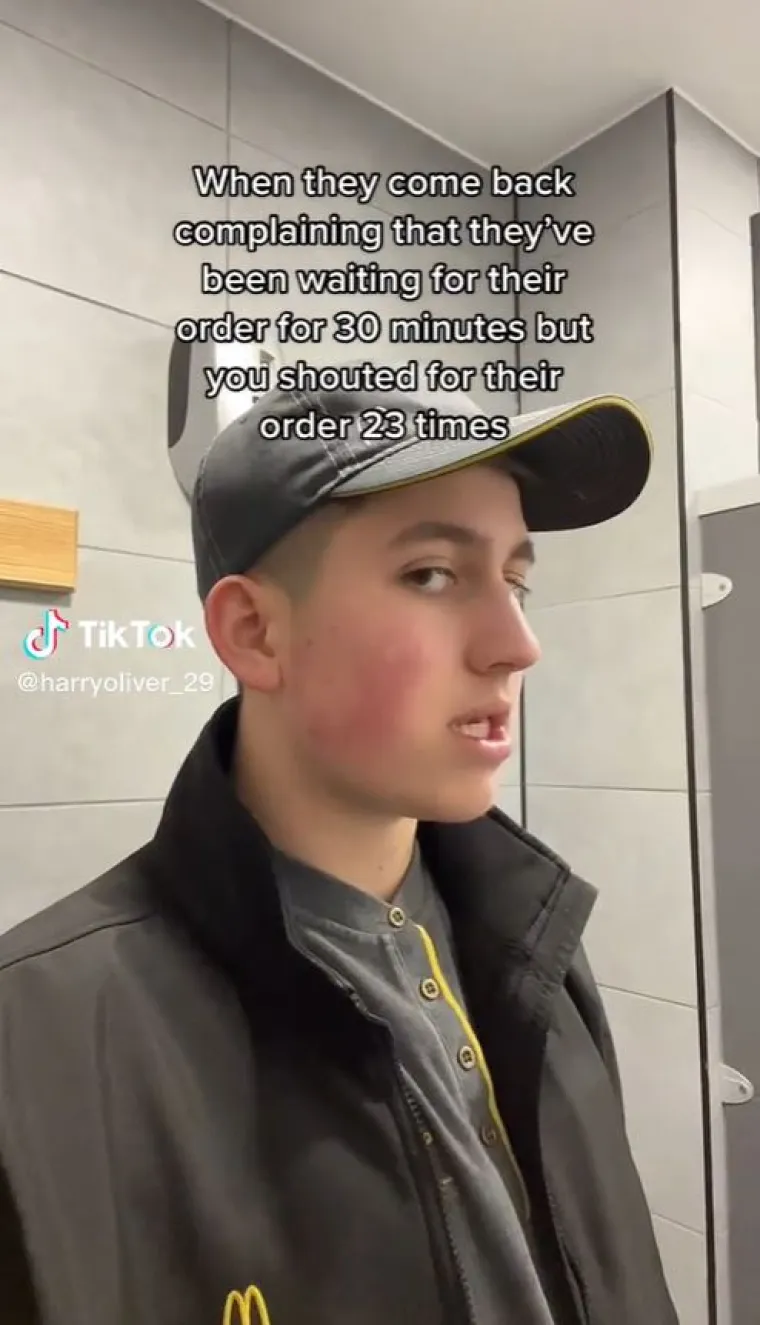 Radnik McDonald&apos;sa također je imao problema s ljudima koji više puta zazivaju svoju narudžbu. 