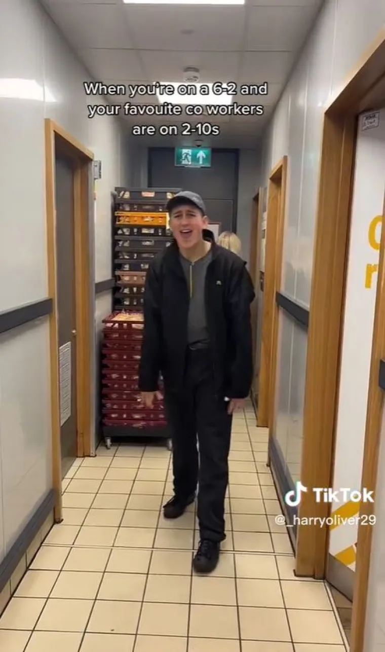 “Kao da sam ja kriv što te stvarno ne čujem jer si parkirao 20 metara dalje”, objasnio je.