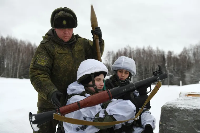 Ruskinje primile smrtonosno oružje u ruke i pokazale vje&scaron;tinu: 'Moskva u svoje redove novači sve vi&scaron;e žena'
