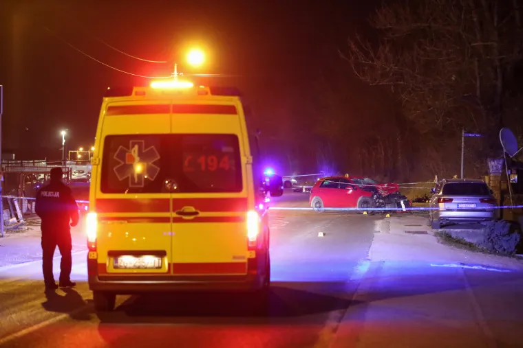 Pogledajte mjesto stravične nesreće u Sesvetama gdje je u sudaru motocikla i automobila poginula jedna osoba