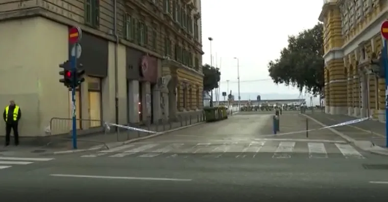 Evo kako je izgledala Rijeka večer i jutro prije započete akcije. Sve kontrolira vojska na krovu, civilna zaštita...