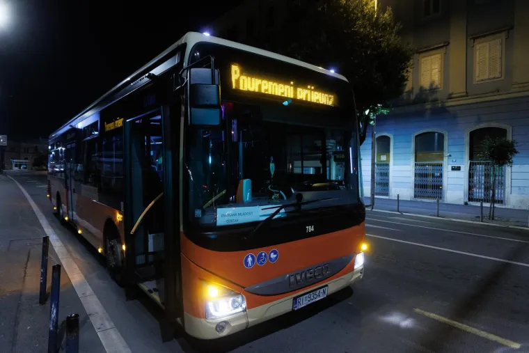 Evo kako je izgledala Rijeka večer i jutro prije započete akcije. Sve kontrolira vojska na krovu, civilna zaštita...