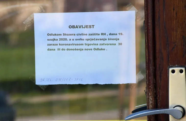 Dan kada je sve stalo! Kafići su bili zatvoreni, stožer održavao pressice, a ljudi stajali u redovima