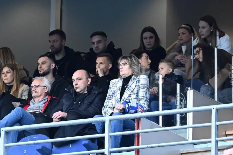 Evo tko se pojavio u svečanoj loži: Da, prati derbi Dinama i Rijeke