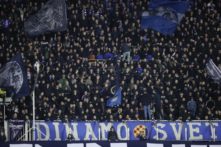 Koreografija za Ademija, bakljade i poruka Boysa za svog tragično preminulog člana čiji ubojica, krvnik, nikad nije priveden pravdi