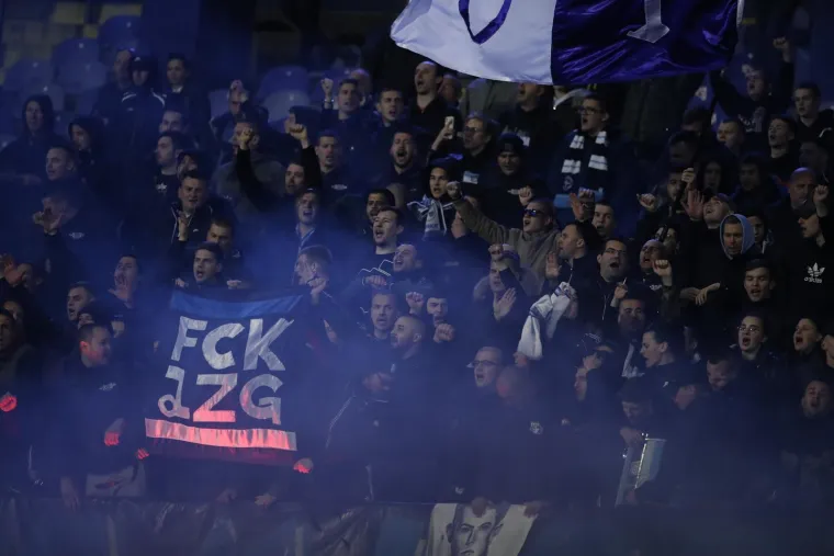 Koreografija za Ademija, bakljade i poruka Boysa za svog tragično preminulog člana čiji ubojica, krvnik, nikad nije priveden pravdi