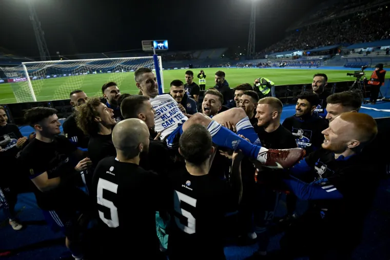 Ekipa Boysa i čitav stadion oprostili se od svog kapetana: Emocije su frcale, ovako se opra&scaron;ta od najvećih