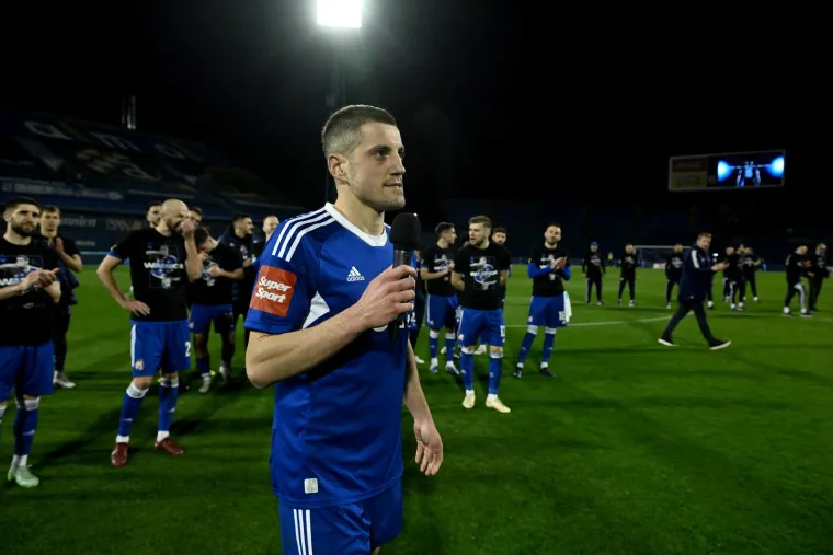 Prizori za pamćenje, trenutak za vječnost: Ekipa Boysa i čitav stadion oprostili se od svog kapetana; Ovo je ultimativni dokaz koliko je Arijan Ademi velik!