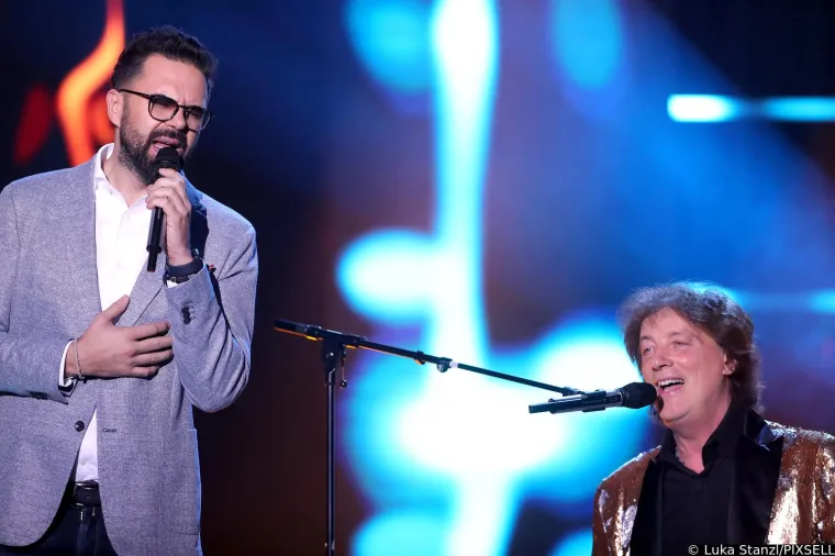 S Tončijem Huljićem zajedno je i nastupao, a njihova druženja su se sve vi&scaron;e intenzivirala.