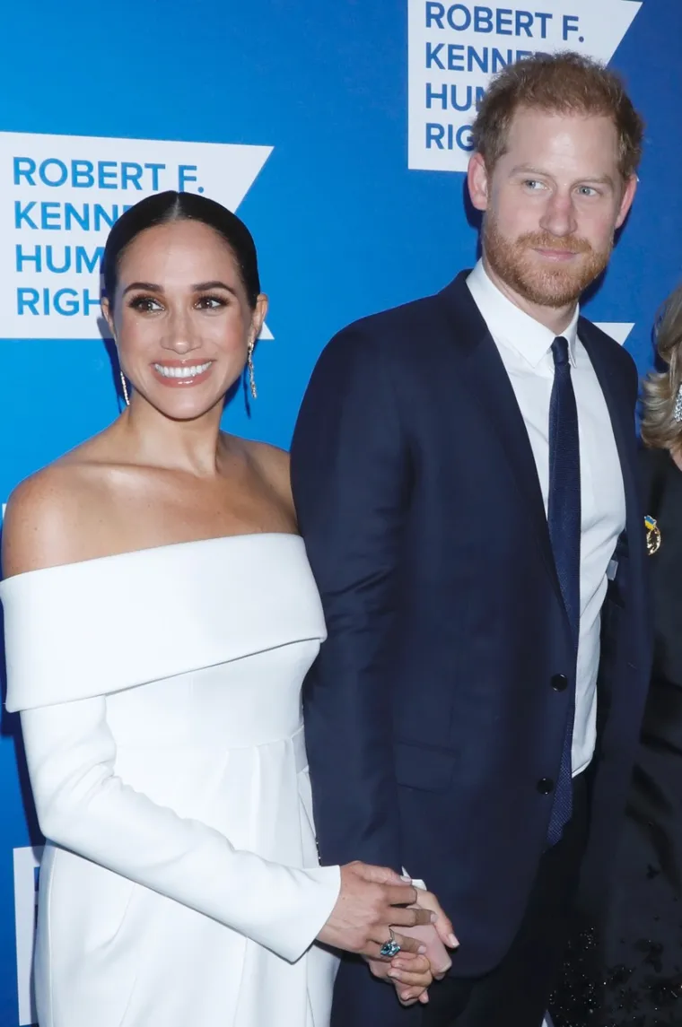 Meghan i Harry su 2020. navodno potpisali ugovor sa Spotifayjem za projekt, ali izvori bliski kompaniji tvrde da kraljevski par nije postigao rezultate koji bi osigurali punu isplatu.