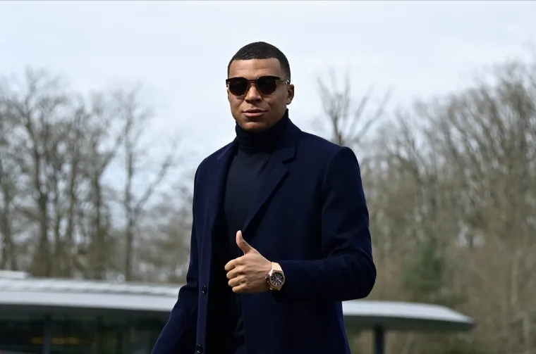 Kylian Mbappe (nogomet) - 120 milijuna dolara