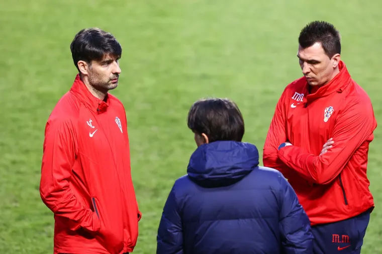 Vatreni su se okupili i odmah krenuli ozbiljno, provjerite kako je bilo na prvom treningu