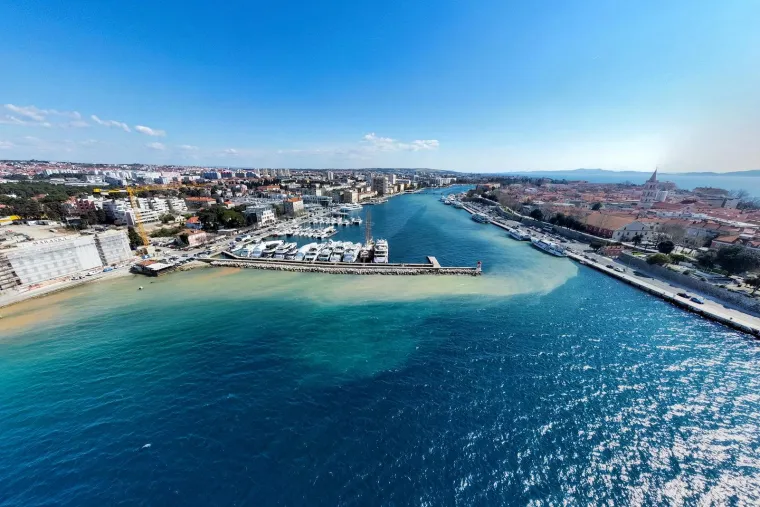 Žuta mrlja &scaron;iri se prema gradskoj luci, ljudi se zaustavljaju i fotografiraju: Stigao je i odgovor na pitanje &scaron;to se događa