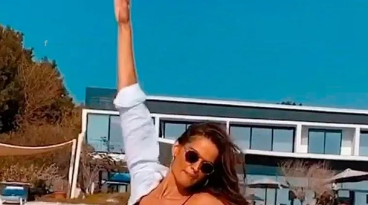 Zamamna Brazilka pojavila se praktički gola na Copacabani, fanovi ne mogu vjerovati čime ih je 'počastila'