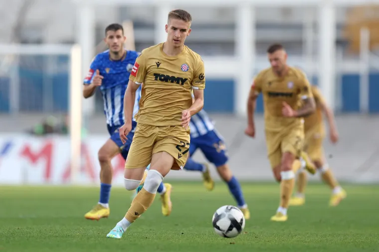 Hajdukov dragulj Stipe Biuk također je napustio HNL. Lijevo krilo Hajduka ostvarilo je neobičan transfer u LA Galaxy gdje je zamijenio Balea, a Splićani su dobili najveću HNL od&scaron;tetu ove sezone od čak 6.5 milijuna eura plus bonusi za koje tvrde da su vrlo realni. 