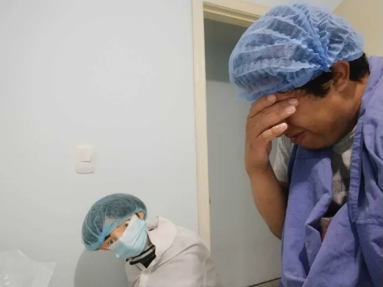 Ali nije ni to čak najbizarniji dio, objavio je Cristian početkom ožujka da je s Natalijom dobio treće dijete, pa prikazao na Facebooku kako je tekao porod i otkrio uz koliko je emocija proživio taj trenutak.