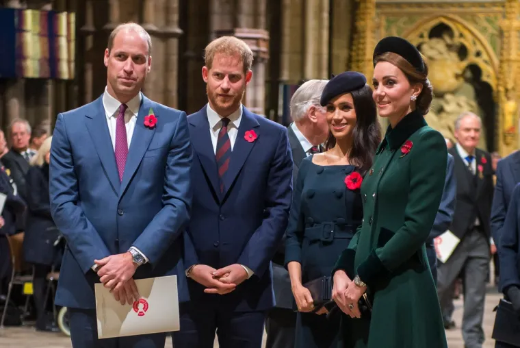 Harry je, između ostalog, Williamu ispričao o takozvanoj &quot;zavjeri&quot; protiv Meghan, a jednog člana osoblja dvora optužio je da &quot;sabotira&quot; Meghan.