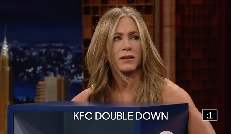 Popadat ćete od smijeha kad vidite kakve je sve face slagala Jennifer Aniston dok je igrala popularnu igru